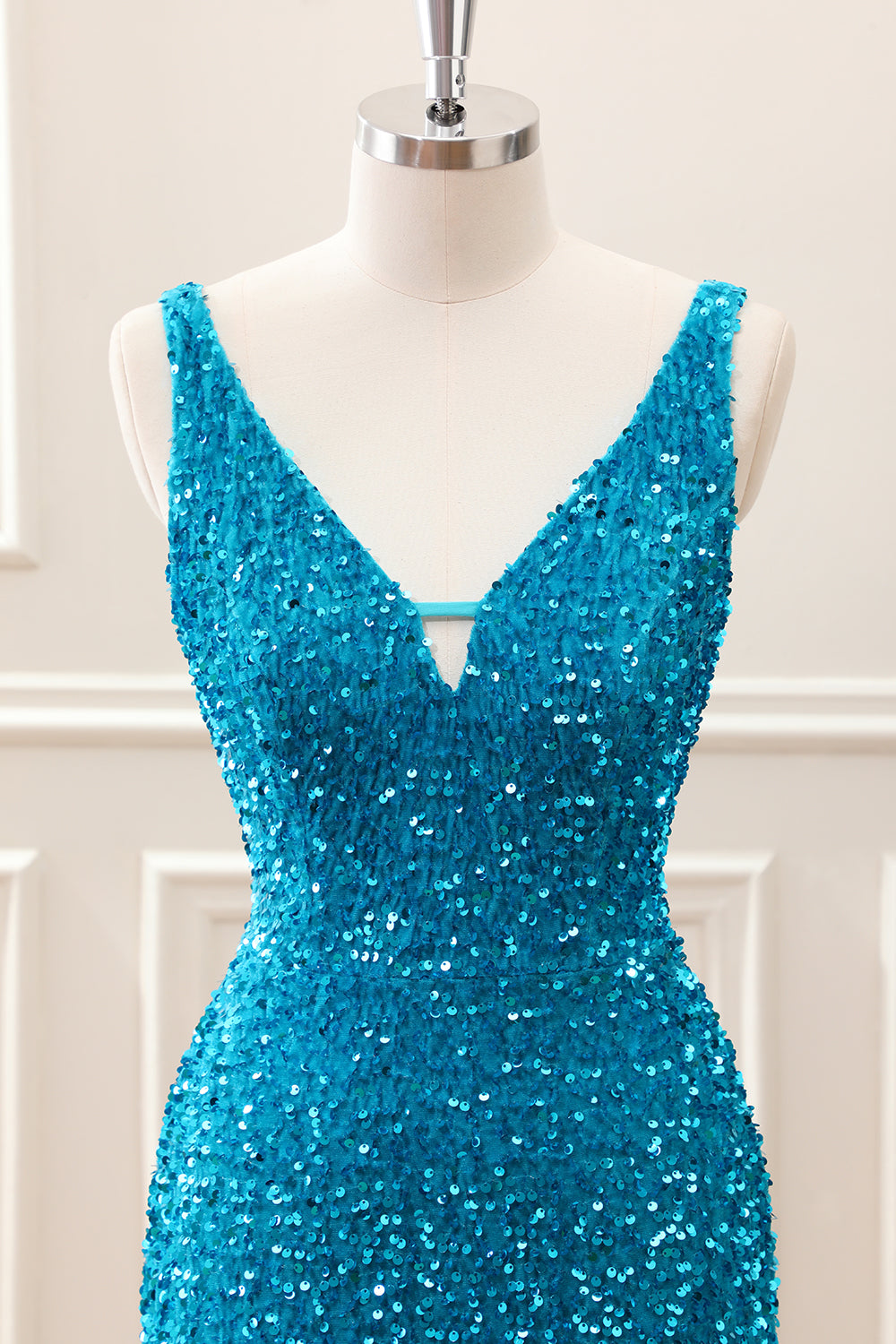 Sparkly Sage Bodycon V Neck Sequin Mini Dress with Tassel - Image 9